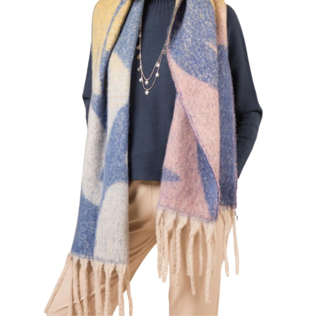Oversized blanket scarf with tassels in Blue 